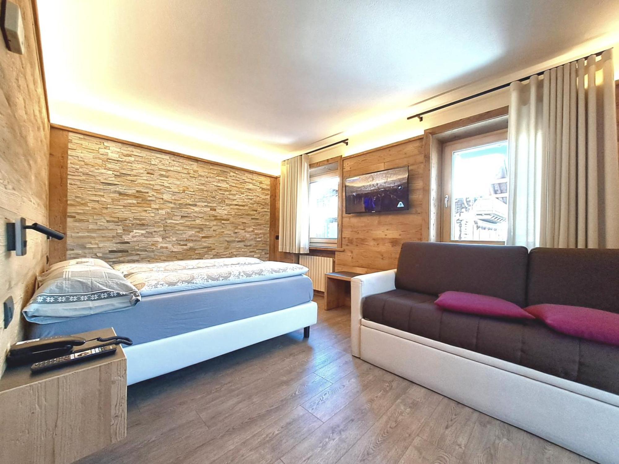 Hotel Krone ลีวินโญ ภายนอก รูปภาพ